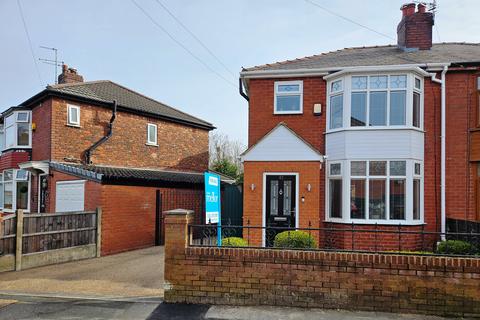 3 bedroom semi-detached house for sale, Waverley Crescent, Droylsden