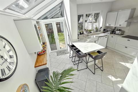 3 bedroom end of terrace house for sale, Oswald Road, St. Albans