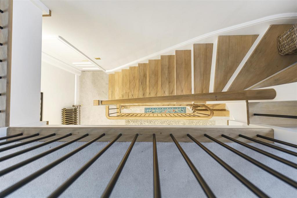 James anderson-62 derby road-sw14 9 .JPG