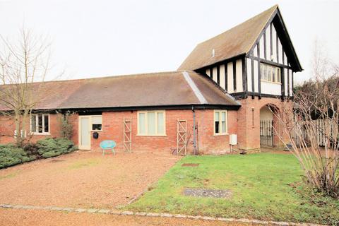 2 bedroom barn conversion to rent, 2A Poplar End, Park Road, Toddington