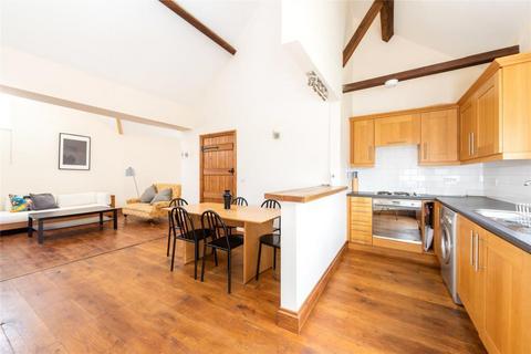 2 bedroom barn conversion to rent, 2A Poplar End, Park Road, Toddington