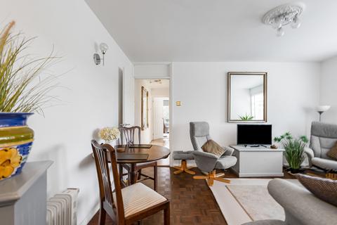 2 bedroom flat for sale, Abbots Park, St. Albans, Hertfordshire