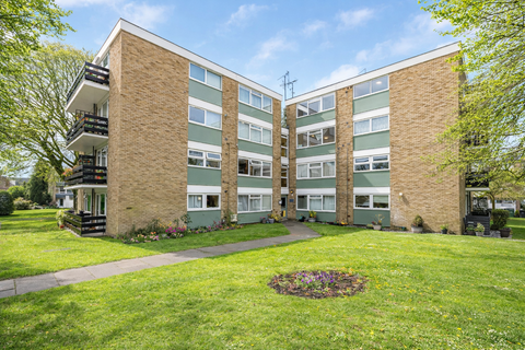 2 bedroom flat for sale, Abbots Park, St. Albans, Hertfordshire