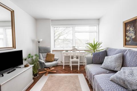 2 bedroom flat for sale, Abbots Park, St. Albans, Hertfordshire
