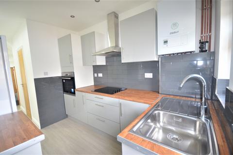 2 bedroom property to rent, Clifton Road, IG2 7DF