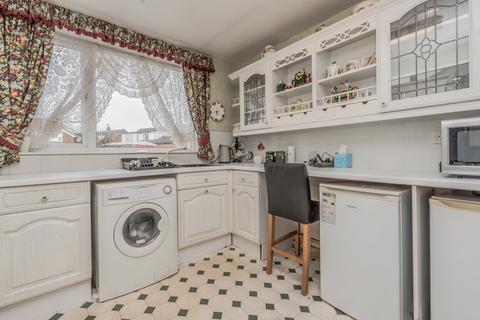 2 bedroom bungalow for sale, Fountain Drive, Roberttown, Liversedge, WF15