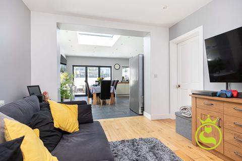 3 bedroom detached house for sale, Davis Road, Poole BH12
