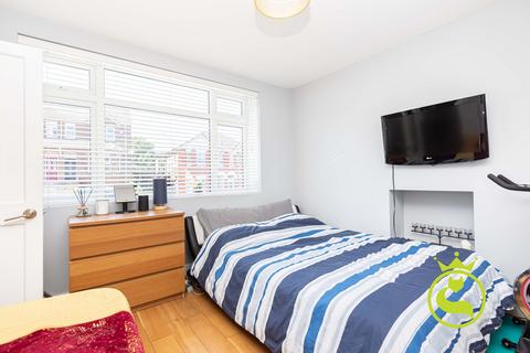 3 bedroom detached house for sale, Davis Road, Poole BH12
