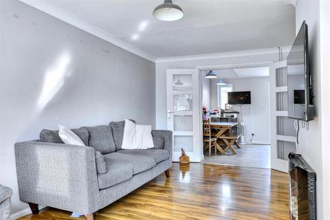 4 bedroom terraced house for sale, Davy Road, Cambridge CB1