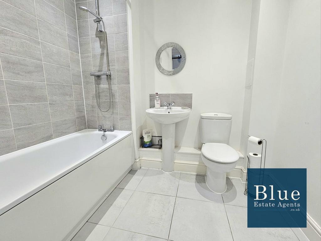 Family Bathroom Suite