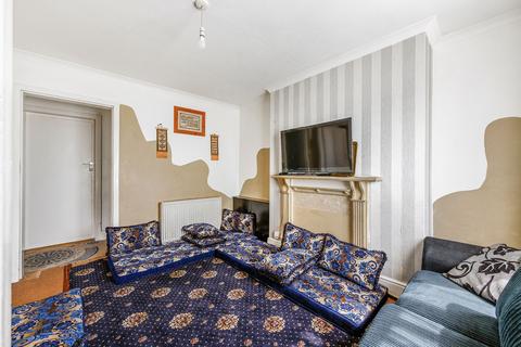 2 bedroom maisonette for sale, Canada Crescent, Acton