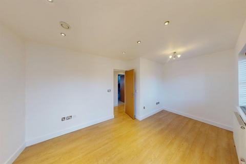2 bedroom apartment for sale, Buckingham Road, Epping, CM16
