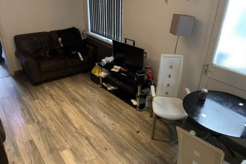 2 bedroom flat to rent, Glynrhondda Street, Cathays,