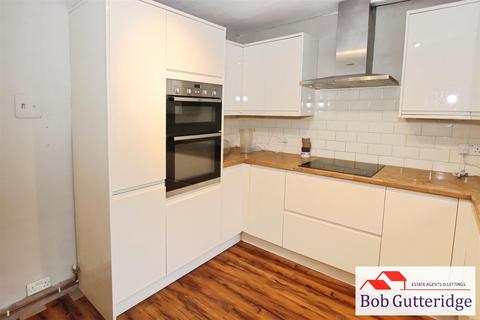 3 bedroom townhouse for sale, Leaswood Close, Newcastle