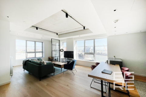 2 bedroom flat for sale, Douglass Tower, London E14
