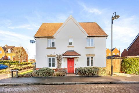 3 bedroom semi-detached house for sale, Smith Road, Broadbridge Heath, RH12