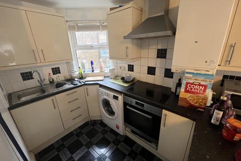 undefined, Lea Bridge Road, London E10