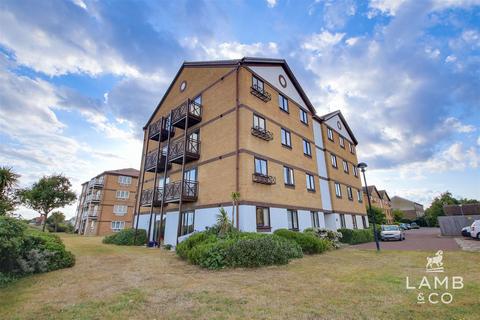 2 bedroom flat for sale, Connaught Gardens East, Clacton-On-Sea CO15