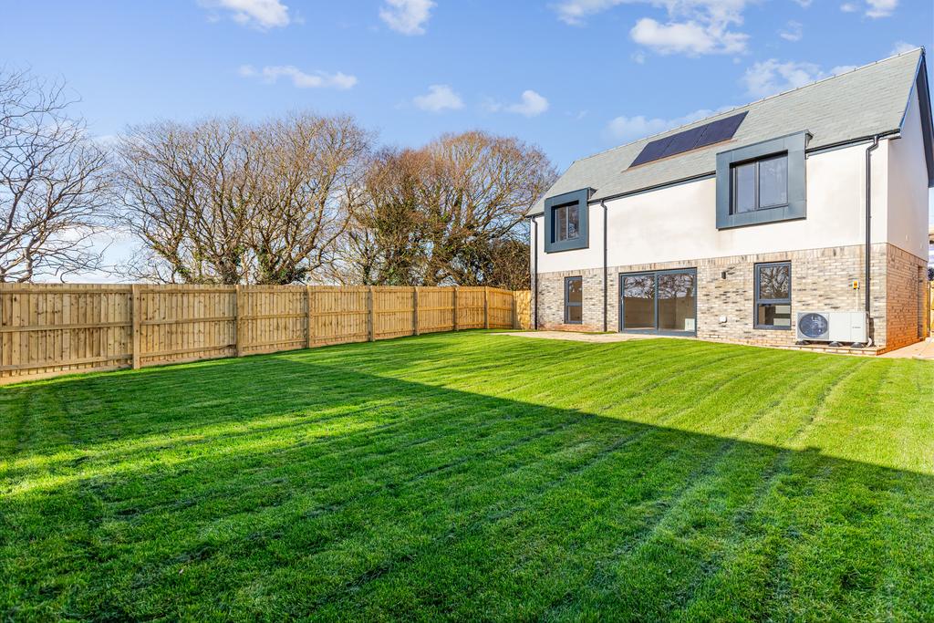 A04 - 5 Blackthorn Way, Chillington - 251117