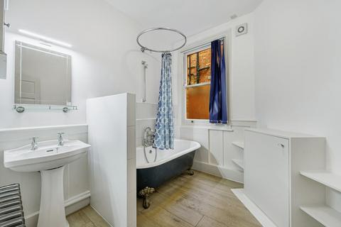 2 bedroom ground floor flat to rent, Bollo Bridge Road, Acton