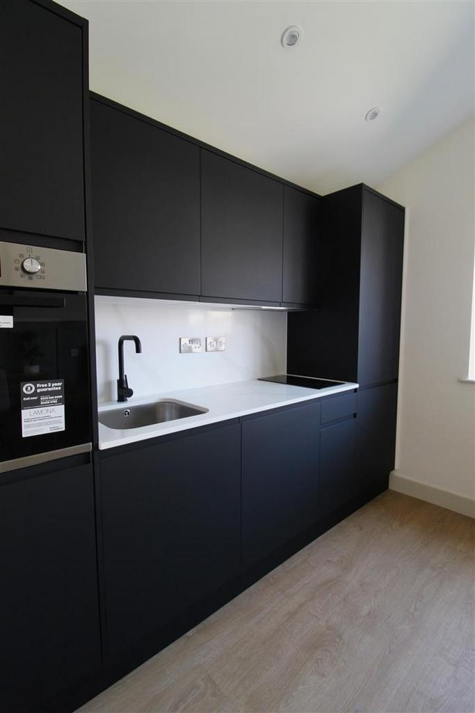 Kitchen feat 1.jpeg