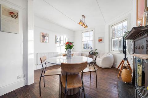 2 bedroom flat for sale, Brixton Hill, SW2