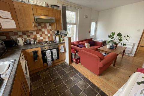 3 bedroom flat to rent, Glynrhondda Street, Cathays, Cardiff