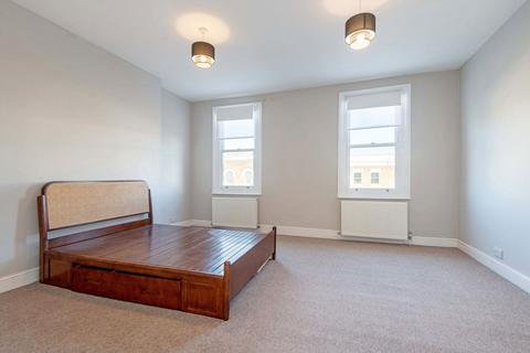 2 bedroom flat to rent, Uxbridge Road, London W12