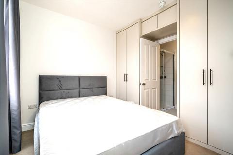 1 bedroom flat to rent, Comeragh Road, London W14