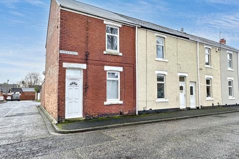 2 bedroom end of terrace house for sale, Tweed Street, Washington, Tyne and Wear, NE38 7BQ