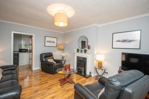 2 bedroom end of terrace house for sale, Glenmanor Avenue, Moodiesburn G69