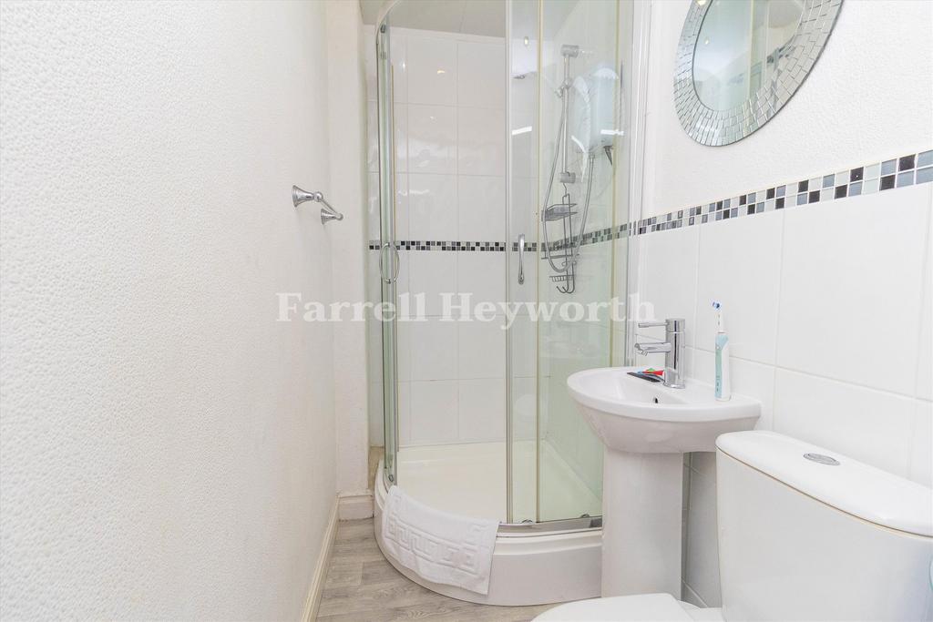 Bedroom 3 en suite