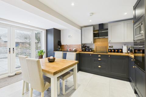 2 bedroom character property for sale, Eaton Road, Tarporley