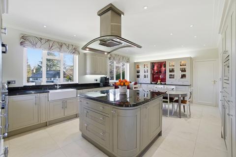 undefined, Manor Walk, Weybridge, Surrey KT13 8SD