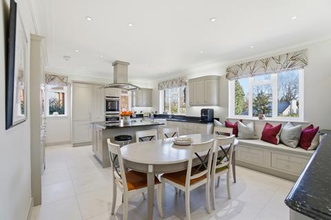 undefined, Manor Walk, Weybridge, Surrey KT13 8SD
