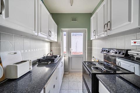 3 bedroom apartment for sale, Finchley Road, Westcliff-on-Sea, Essex