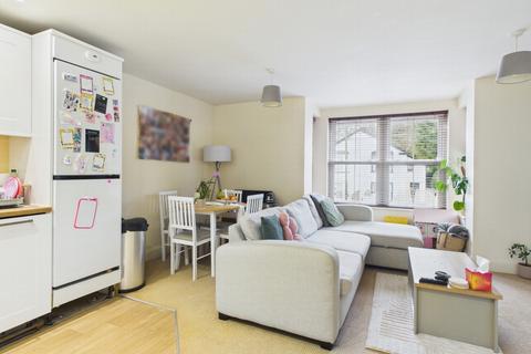 2 bedroom flat for sale, Sydney Road, Haywards Heath, RH16