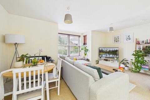 2 bedroom flat for sale, Sydney Road, Haywards Heath, RH16