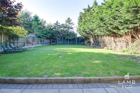 4 bedroom detached bungalow for sale, St. Johns Road, Clacton-On-Sea CO16