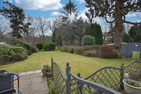 undefined, Horley, Surrey, RH6