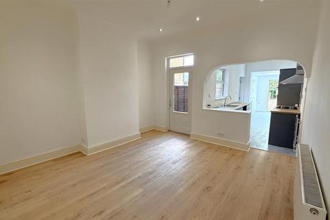 2 bedroom terraced house to rent, Watford Road, Birmingham B30
