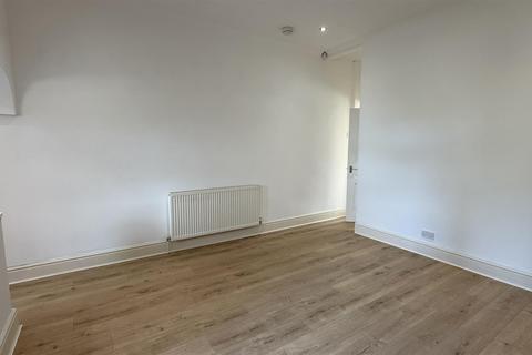 2 bedroom terraced house to rent, Watford Road, Birmingham B30