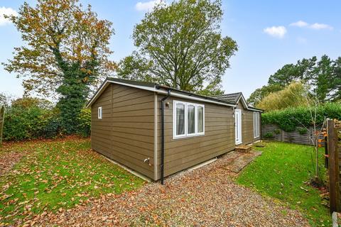 2 bedroom lodge for sale - Golden Cross, Hailsham BN27