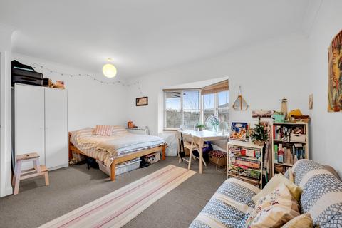 Studio to rent, Celestial Gardens, London SE13