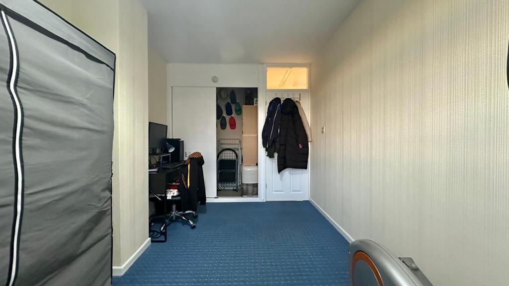 Photograph 14