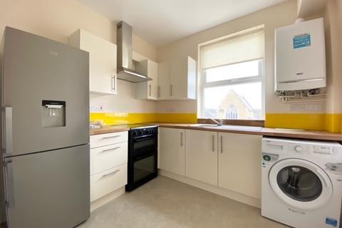 2 bedroom flat to rent, Arthur Street, Aldershot, GU11