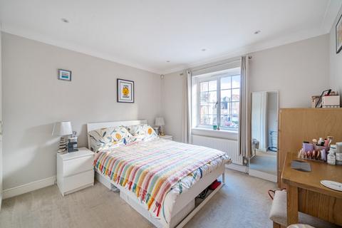 2 bedroom flat for sale, Bewley Street, Wimbledon, London, SW19