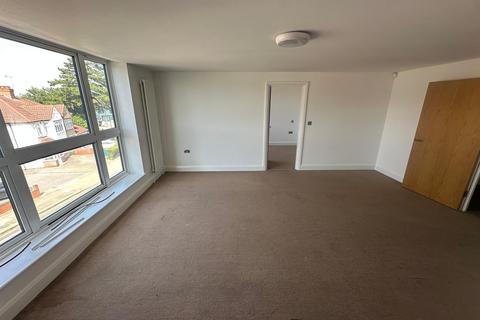 3 bedroom flat to rent, Wilson Gardens, Harrow HA1