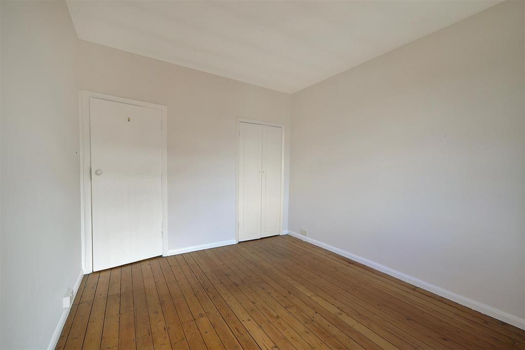 Flat 111, Ormonde Court - YWFn0i MDw A2 DRp Hx Nm HM.jpg