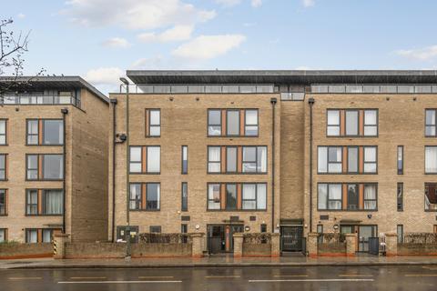 2 bedroom apartment to rent, Hartfield Road, London SW19
